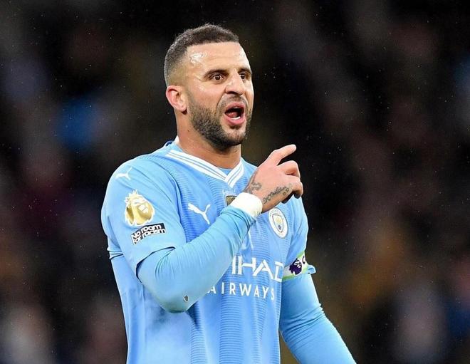 布伦森单场30+次数升至尼克斯队史第三，仅次于尤因和安东尼（布伦森30+场次跃居尼克斯队史第三，仅落后尤因与安东尼）