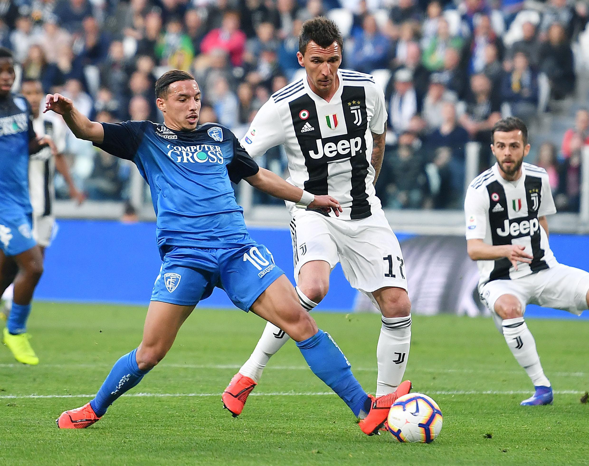 孔帕尼：阿方索一定会强势回归，很高兴他能为本赛季提供帮助（孔帕尼：相信阿方索将强势归来，欣慰他能为本季贡献力量）