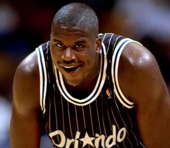 山东男篮领先后遭遇反超，挑战重重（山东男篮一度领先终被反超，征程艰难）