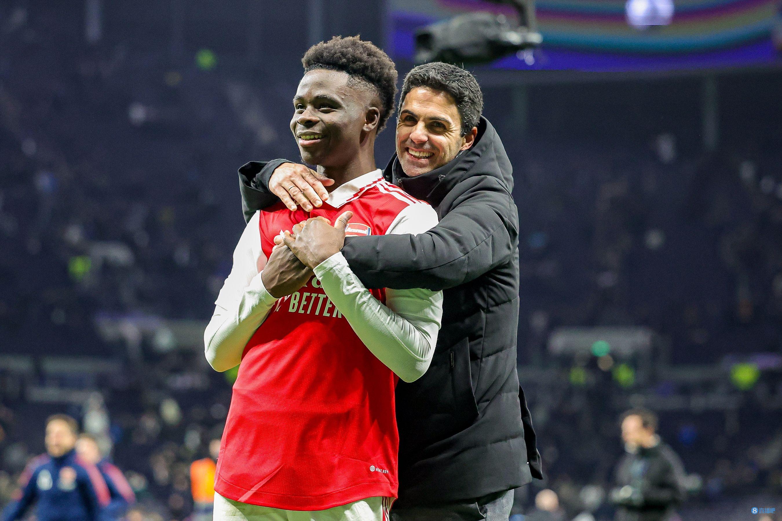 张伯伦：枪手拥有真正成功所需的一切；道曼的行为举止很成熟（张伯伦称枪手已具备真正成功所需一切，道曼展现成熟风范）