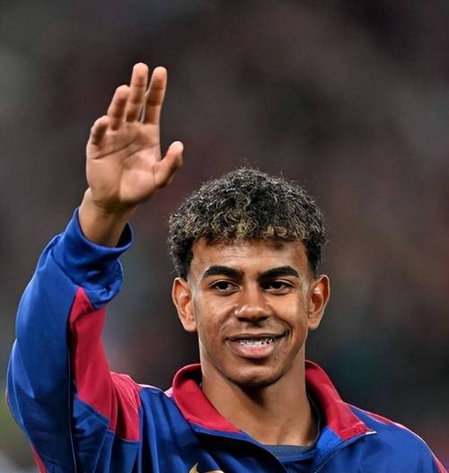 塞门约：本赛季目标是进球和助攻上双；今年在练习后点的预判（塞门约：力争本季进球与助攻均上双，正加强后点预判训练）