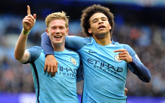 西甲前瞻：巴萨剑指7连胜巩固领跑，奥萨苏纳沦落保级军团（西甲前瞻：巴萨冲击七连胜稳固榜首，奥萨苏纳陷入保级泥潭）