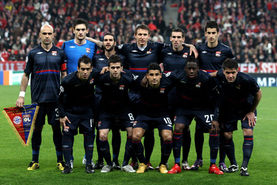 9中1仅得2分！浓眉：我为糟糕表现承担责任 必须为下一场做好准备（9投仅中1只得2分，浓眉自我检讨：承担低迷责任，誓为下一战做好准备）