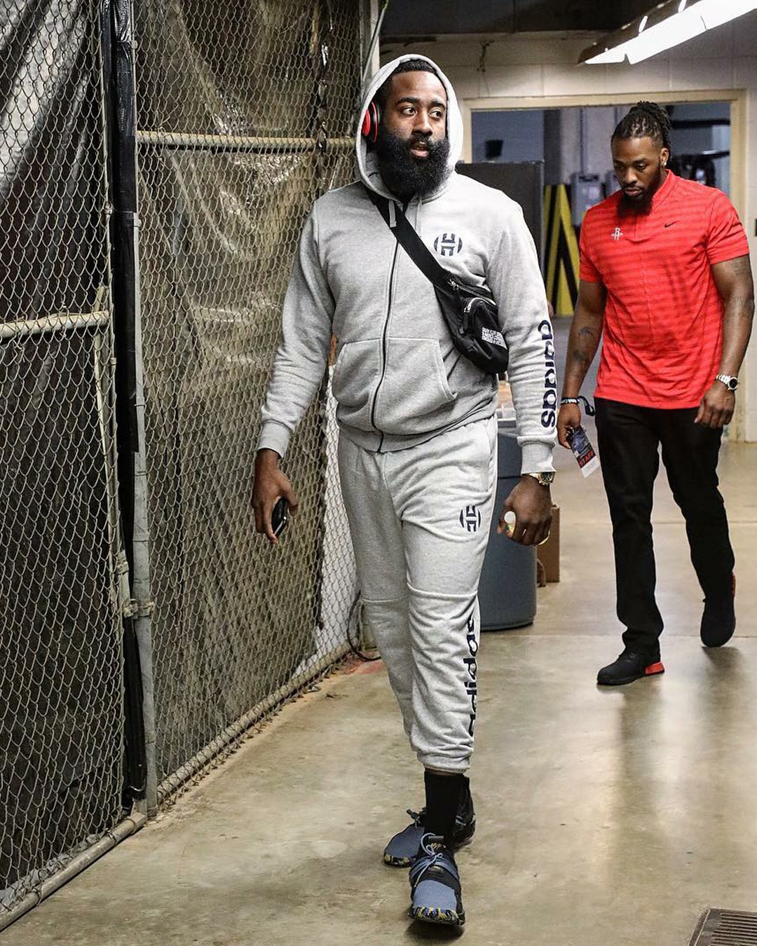 仅用398分钟就送出5次助攻！谢尔基效率超B费领跑英超（出场仅398分钟斩获5助攻，谢尔基效率力压B费，领跑英超）