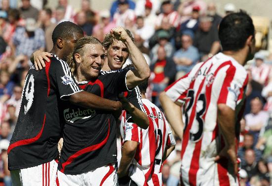 乒乓球混合团体世界杯｜中国队胜法国队（乒乓球混团世界杯： 中国队击败法国队）