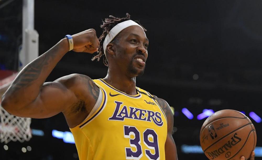 德比迎来关键胜利，米兰升至意甲积分榜第二（关键德比告捷，AC米兰跃居意甲第二）