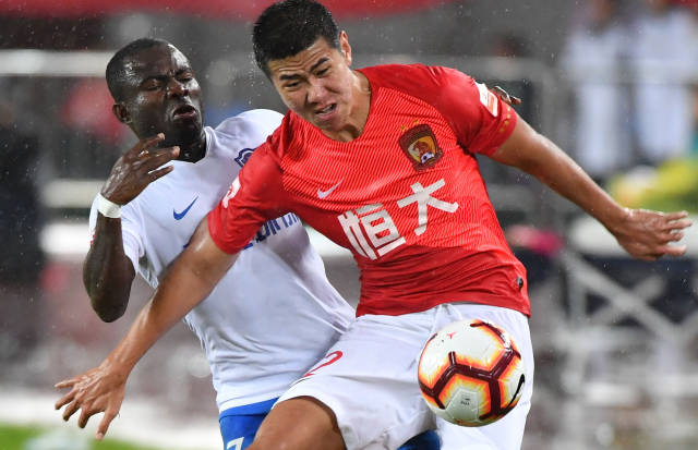 NBA官方：威少在对阵活塞的比赛中假摔，被罚款2000美元（NBA通报：威少因对阵活塞假摔被罚款2000美元）