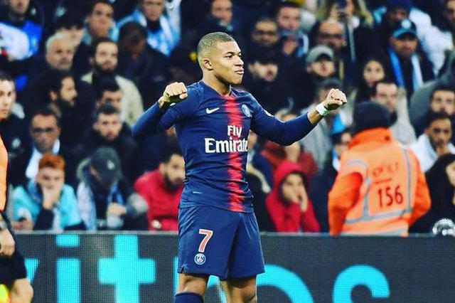 加时有关键三分！贾马尔·穆雷32中12砍35分10助 三分18中9（加时命中关键三分！穆雷35分10助，投篮32投12中、三分18投9中）