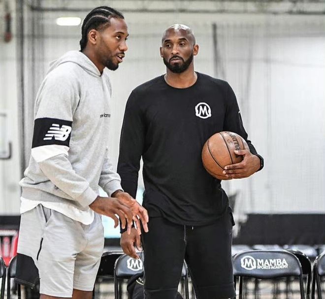 阿斯：巴萨和拜仁都有意桑托斯后卫索萨，后者被誉为新马塞洛（阿斯：巴萨、拜仁均看上桑托斯后卫索萨，他被誉为新马塞洛）