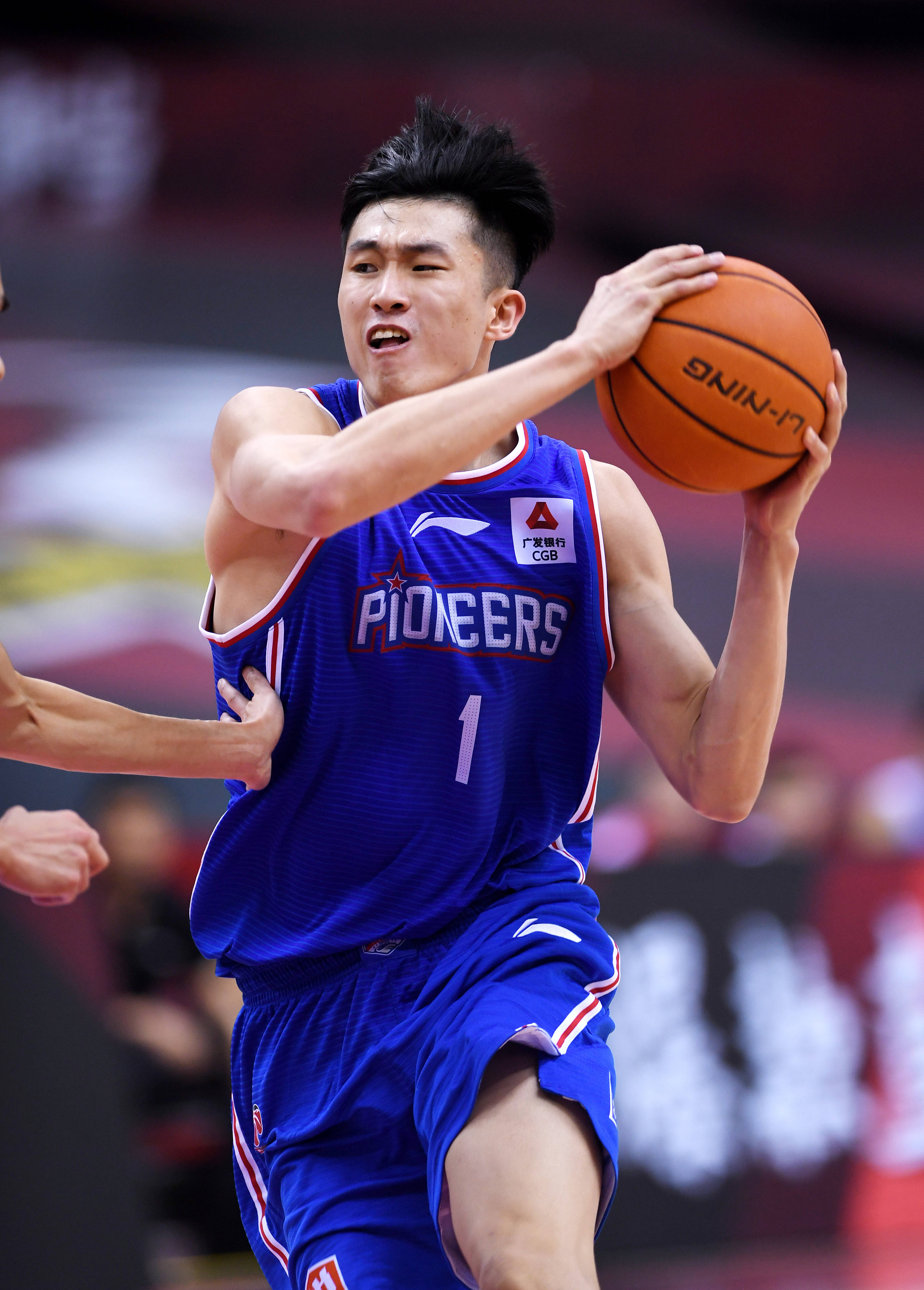 欧协联积分榜：斯特拉斯堡领跑，水晶宫距前8仅1分（欧协联积分形势：斯特拉斯堡领衔，水晶宫距前八仅差1分）