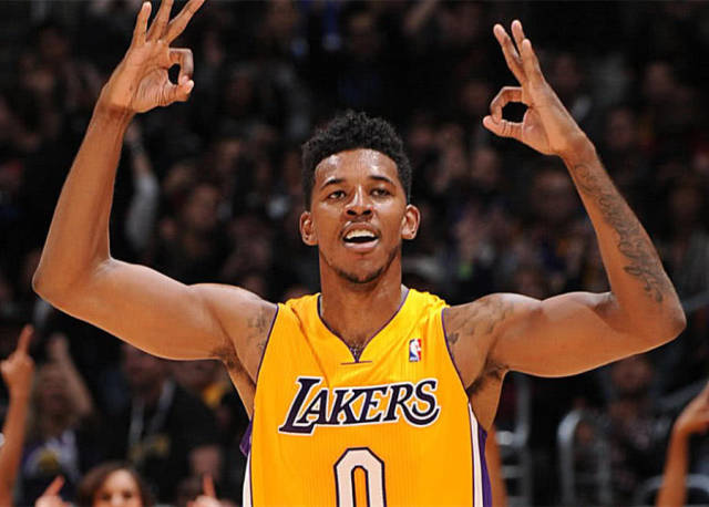 要求西甲让步马拉松遭拒，瓦伦市长抨击特瓦斯只关心电视球迷（西甲拒为马拉松让路，瓦伦西亚市长炮轰特瓦斯只顾电视观众）