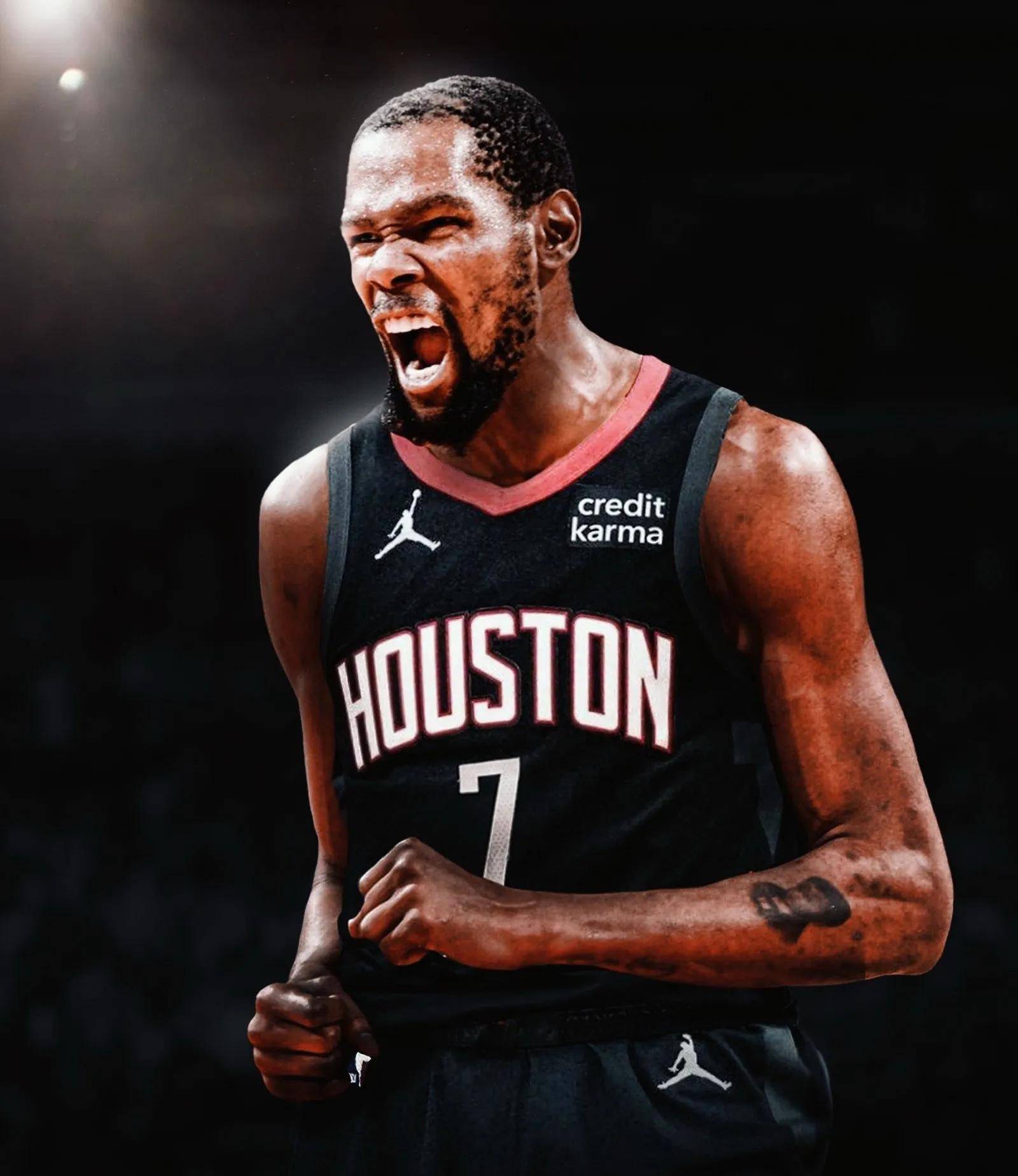 中超赛场争议判罚：VAR判罚引发热议,（中超判罚风波：VAR介入惹争议）