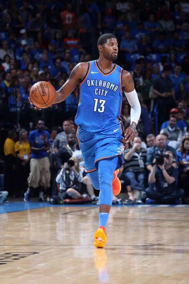 韩K联半场：白栋圭疑似手球未判点，富川FC暂0-0水原FC（韩职联半场战报：白栋圭疑似手球未判点，富川FC与水原FC互交白卷）