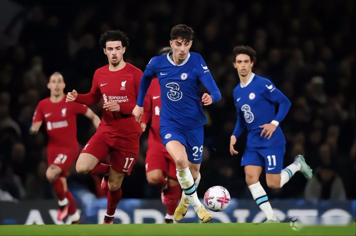 亚马尔：外界一直在说我的腹股沟痛和心情不好，那些全是假的（亚马尔辟谣：关于腹股沟疼痛与情绪不佳的说法并不属实）