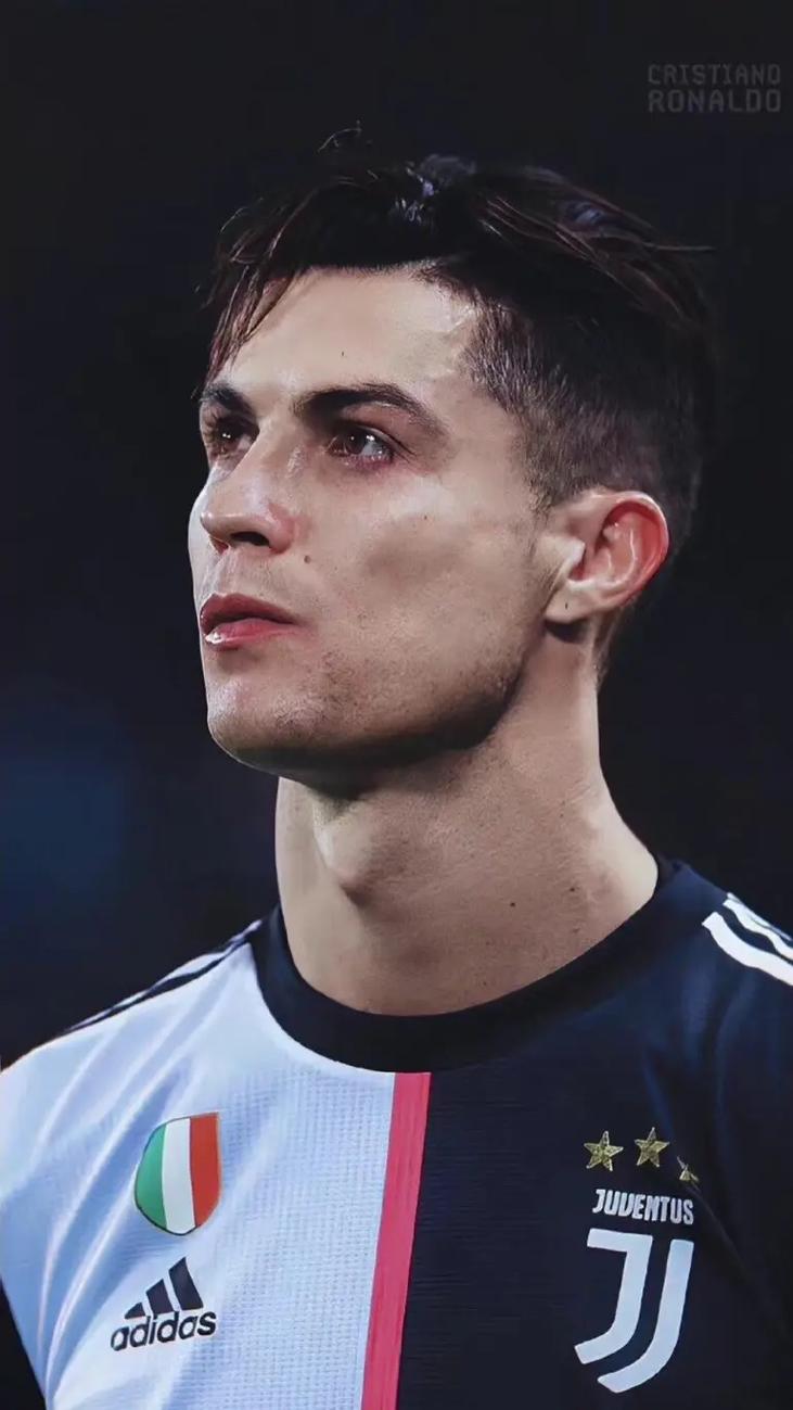 玉昆外援奥斯卡在老家开车时车辆突然起火，好在人没事（玉昆外援奥斯卡在老家驾车时突遇车辆起火，所幸人平安无恙）