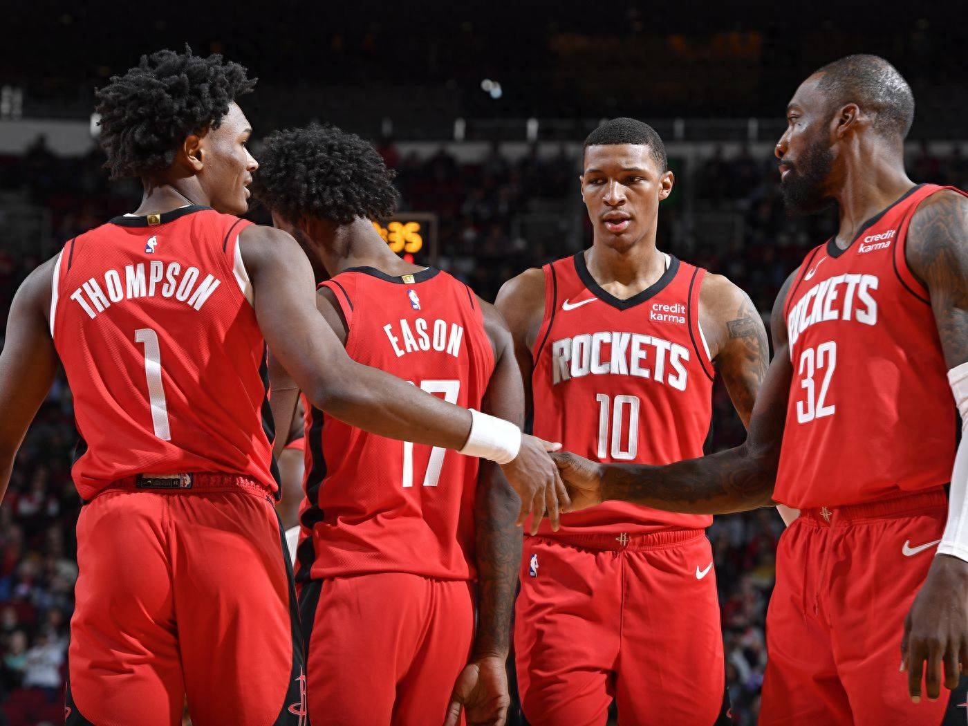 状态火热！库兹马17中13轰赛季新高31分（库兹马手感爆棚：17投13中砍下赛季最高31分）