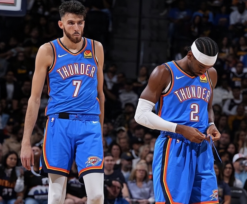 和解之后继续打替补？萨拉赫当“后手招”，是利物浦独具的优势（言和之后仍居替补？把萨拉赫当奇兵，正是利物浦的独门优势）