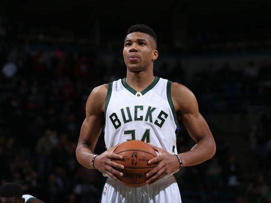 前教练：莱奥小时候的天赋只有C罗能与之相比（昔日教练：莱奥少时天赋唯有C罗可比）