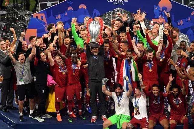 那不勒斯官方：吉尔摩周一将接受手术；据悉将缺阵至明年一月（那不勒斯通报：吉尔摩周一手术，或将缺阵至明年一月）